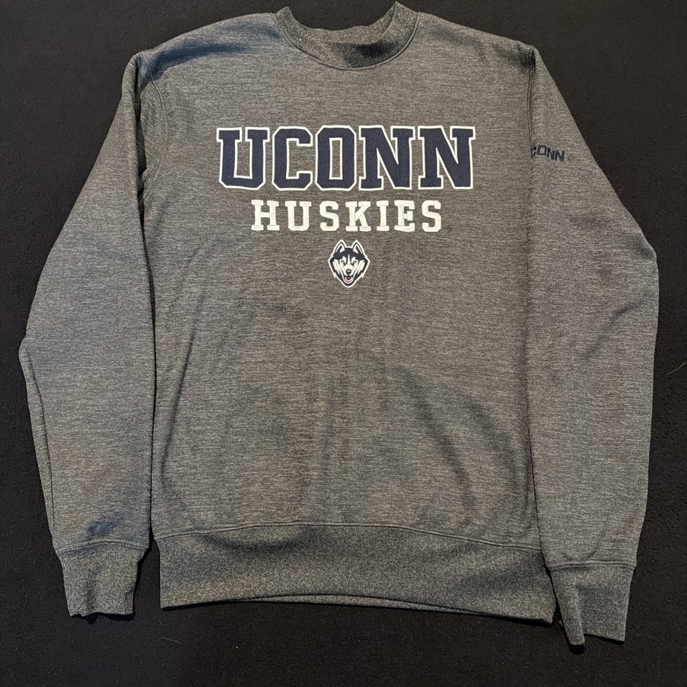 UConn Huskies Embroidered Gray Crewneck Long Sleeve Men's Size Large